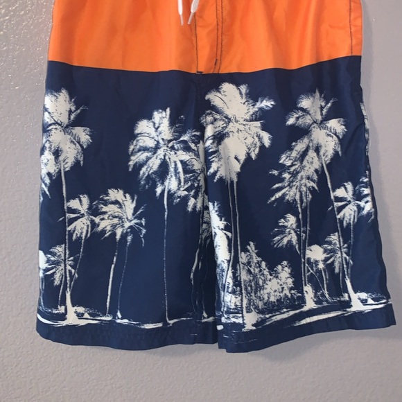Crazy 8 boys 10/12 mesh lined tropical print swim trunks - Picture 3 of 8